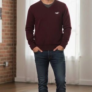 Bundle of 3 Hollister Men's Charcoal V-Neck Sweater